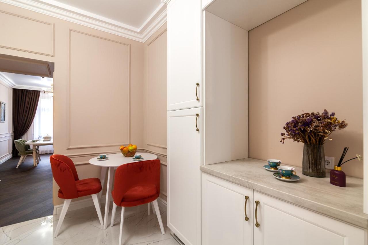 Apartment 39 Svobody Avenue Lviv Exterior photo