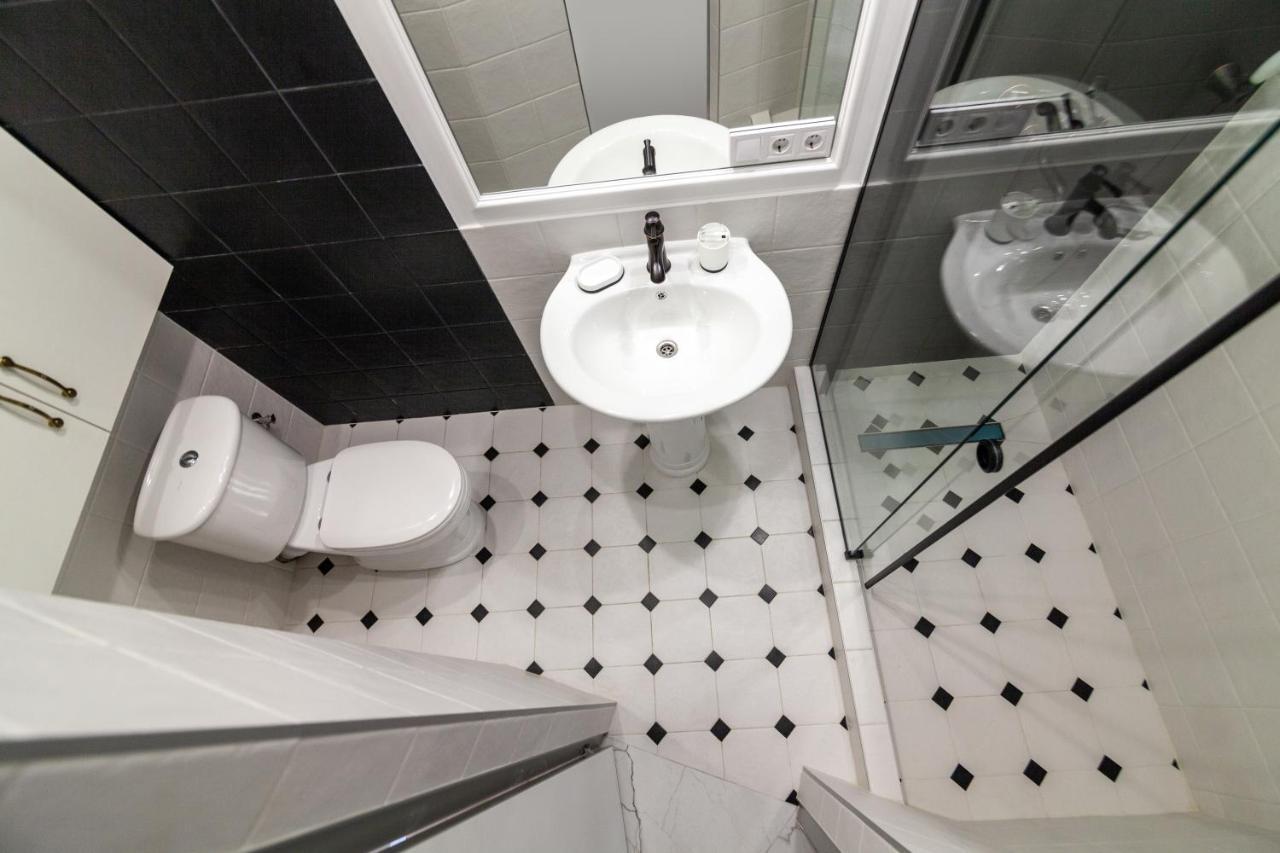 Apartment 39 Svobody Avenue Lviv Exterior photo